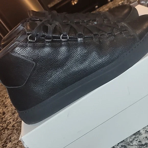 Balenciaga Men's Textured Black Sneakers - Picture 3 of 8